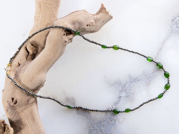 Collar de Turmalinas y Pirita Senda Borealys