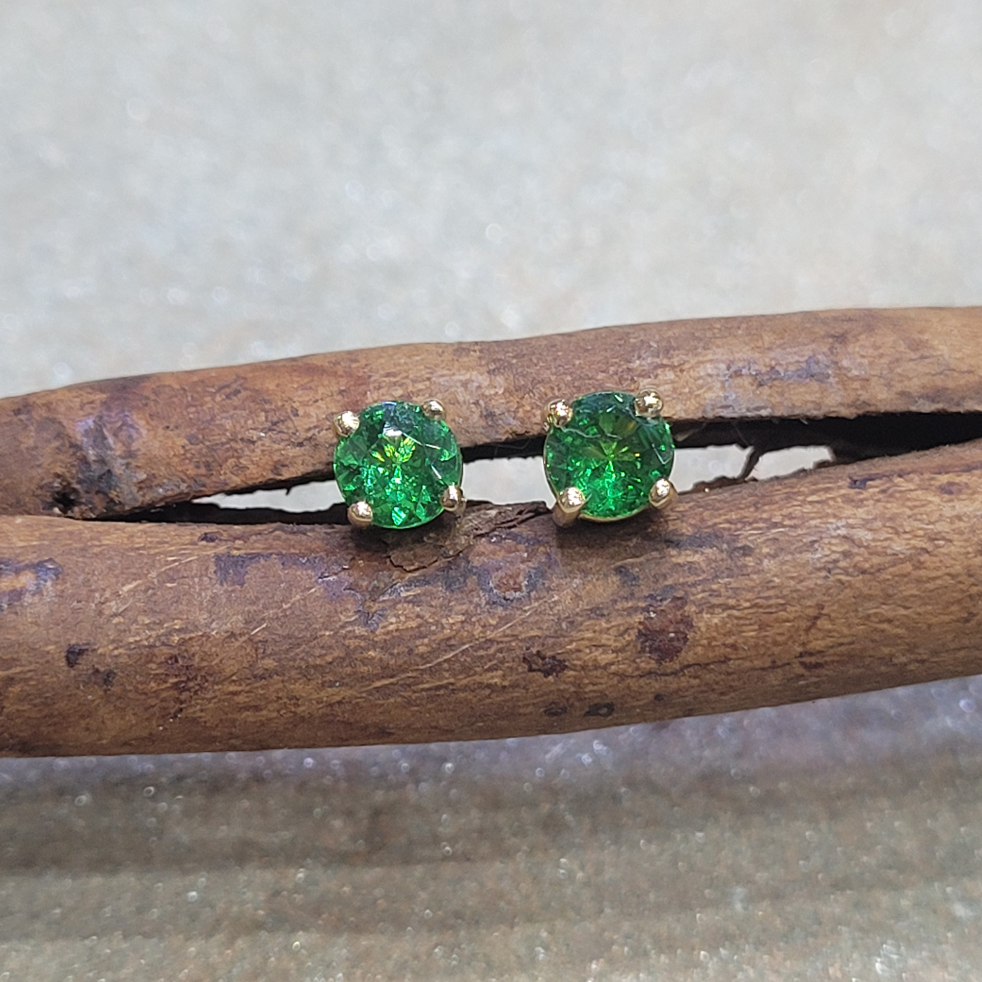 Pendientes de Tsavoritas Pradera Borealys - Imagen 3