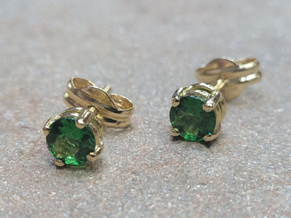 Pendientes de Tsavoritas Pradera Borealys